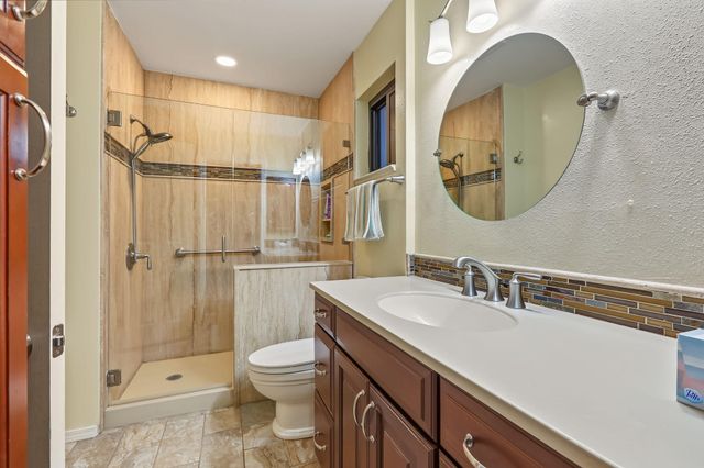 148 Whitetail Road NE, Albuquerque, NM 87122