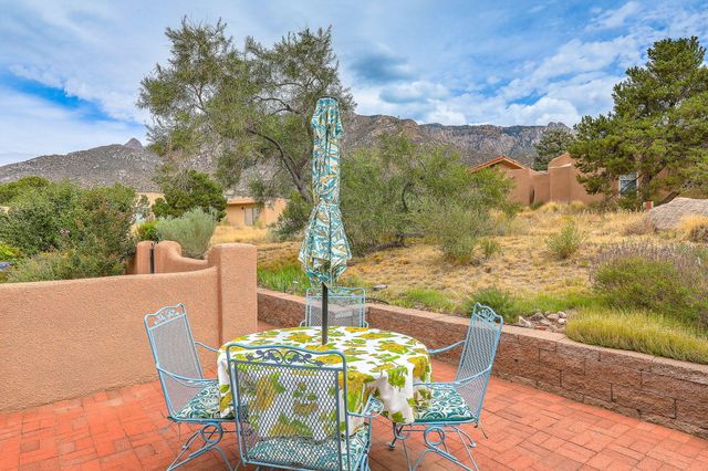 148 Whitetail Road NE, Albuquerque, NM 87122