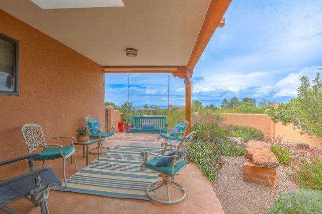 148 Whitetail Road NE, Albuquerque, NM 87122