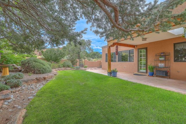 148 Whitetail Road NE, Albuquerque, NM 87122