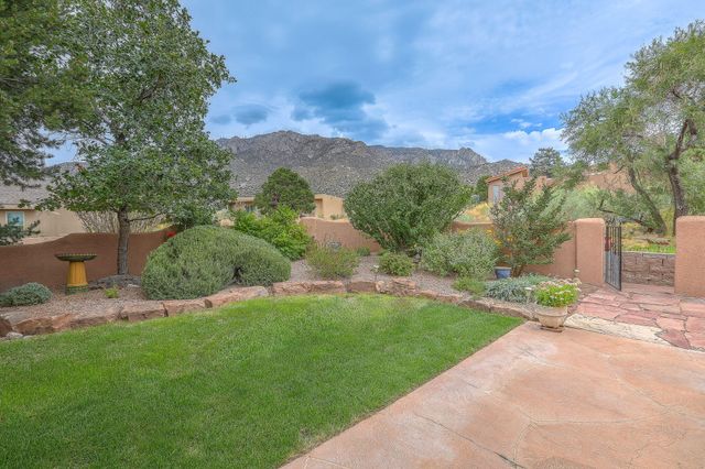 148 Whitetail Road NE, Albuquerque, NM 87122