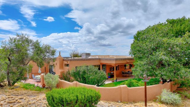 148 Whitetail Road NE, Albuquerque, NM 87122