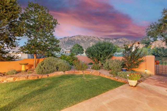 148 Whitetail Road NE, Albuquerque, NM 87122