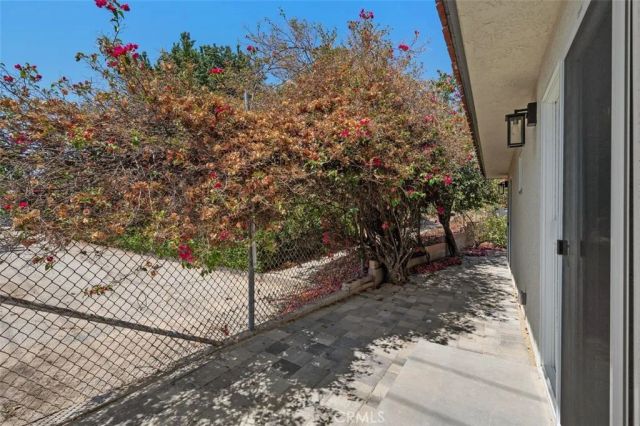 3713 Don Benito Ct, Pasadena, CA 91107