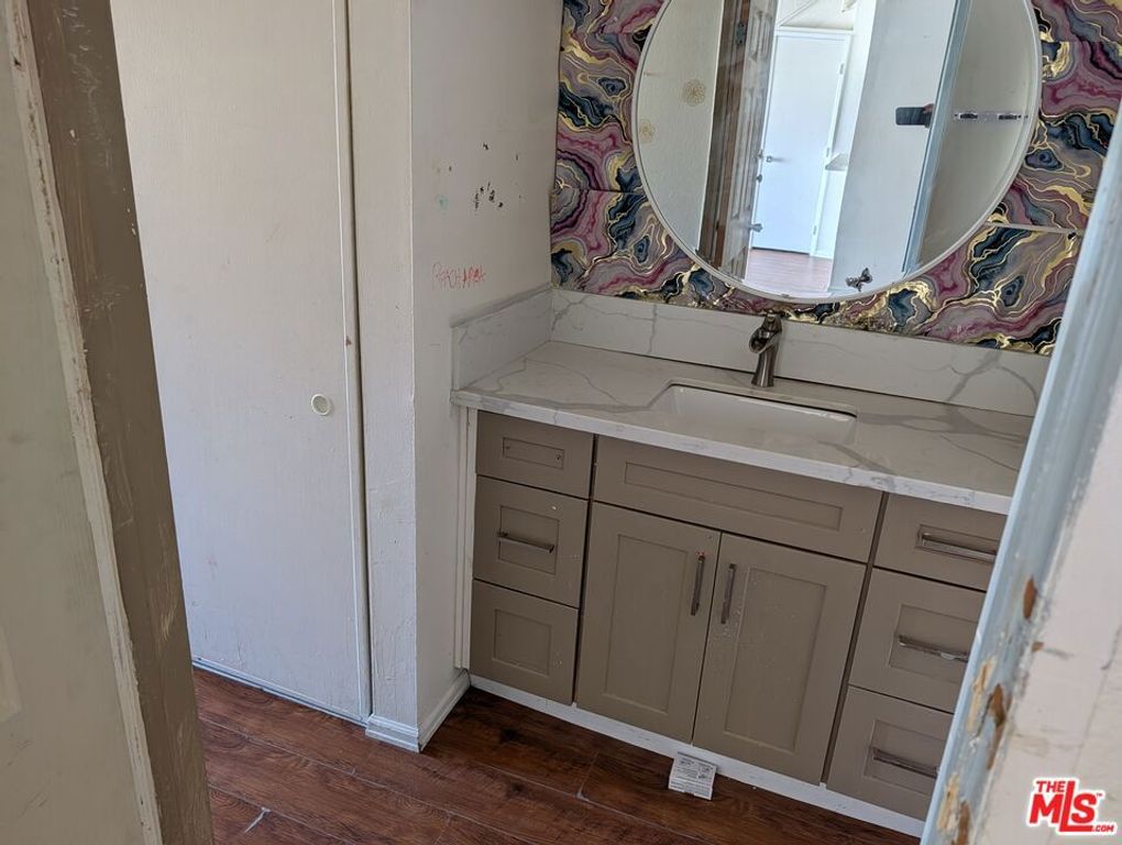 5460 White Oak Avenue E338, Los Angeles, CA 91316 — photo 5