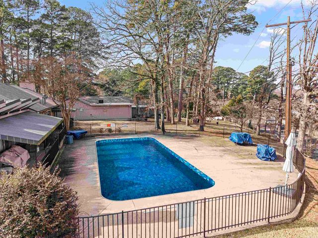220 SUNSET BAY Road, Hot Springs, AR 71901