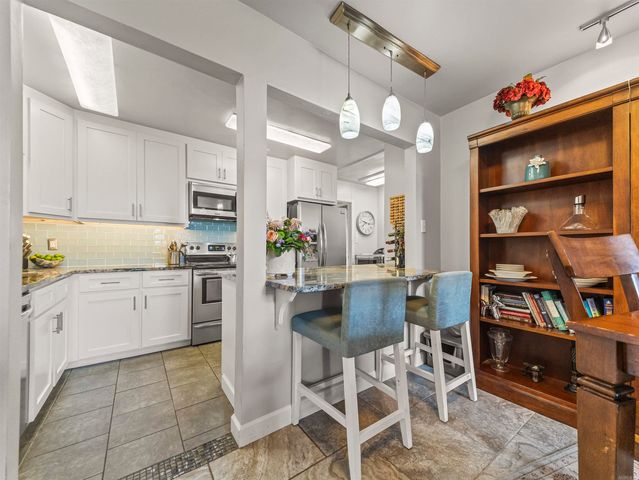 220 SUNSET BAY Road, Hot Springs, AR 71901