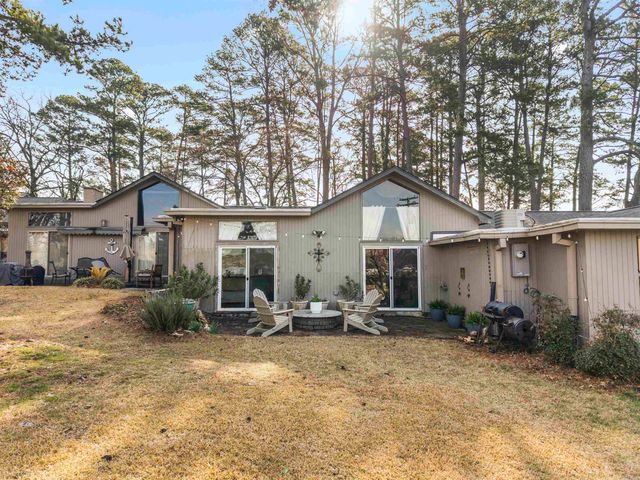 220 SUNSET BAY Road, Hot Springs, AR 71901