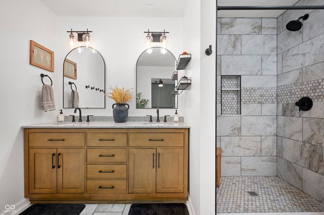 9767 S 250 E, Markleville, IN 46056