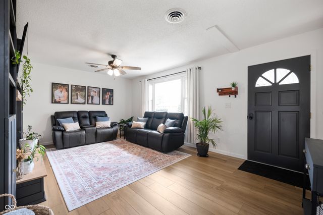 9767 S 250 E, Markleville, IN 46056