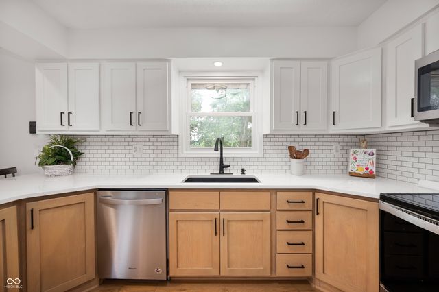 9767 S 250 E, Markleville, IN 46056