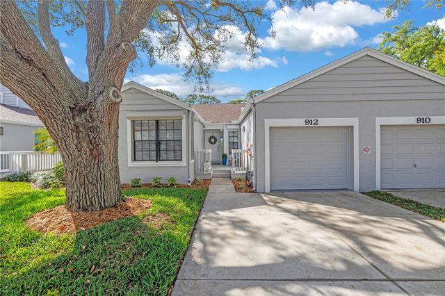 912 MYAKKA COURT NE, St Petersburg, FL 33702