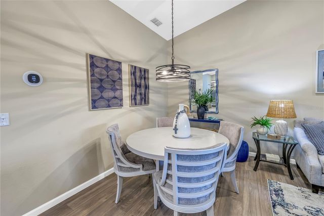 912 MYAKKA COURT NE, St Petersburg, FL 33702