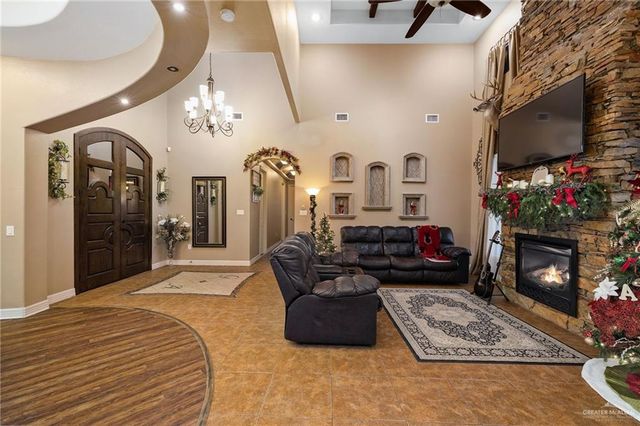 826 Coyote Drive, Rio Grande City, TX 78582