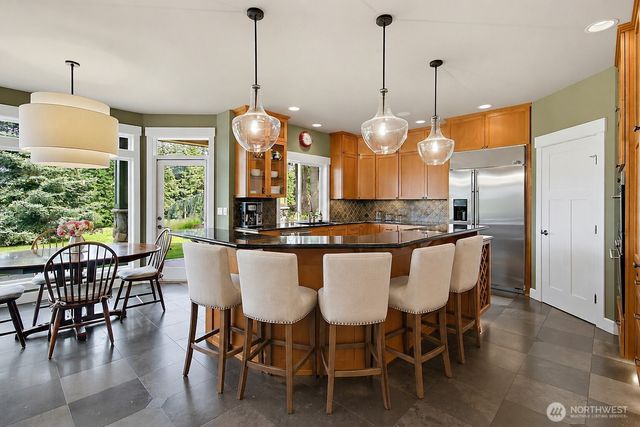 6402 Fairway Place SE, Snoqualmie, WA 98065