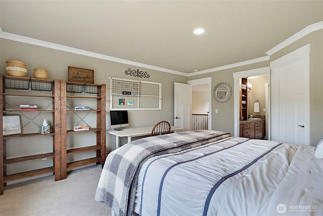 6402 Fairway Place SE, Snoqualmie, WA 98065