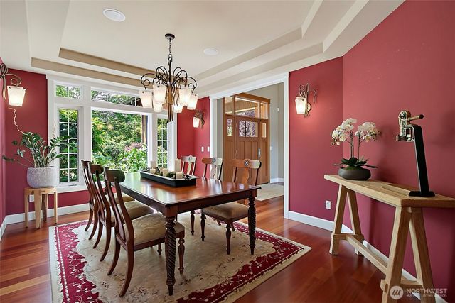 6402 Fairway Place SE, Snoqualmie, WA 98065
