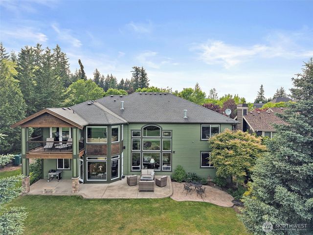 6402 Fairway Place SE, Snoqualmie, WA 98065