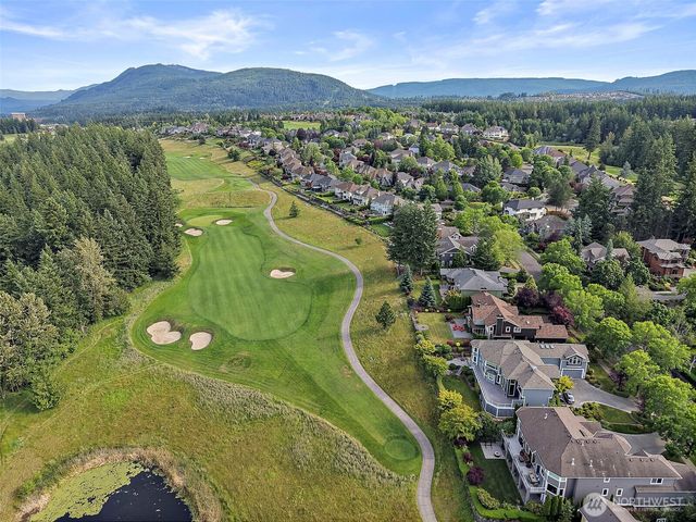 6402 Fairway Place SE, Snoqualmie, WA 98065