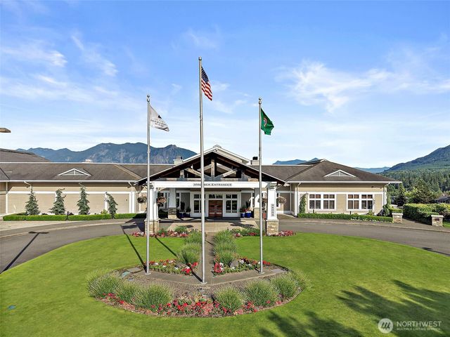 6402 Fairway Place SE, Snoqualmie, WA 98065