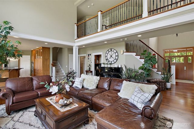 6402 Fairway Place SE, Snoqualmie, WA 98065