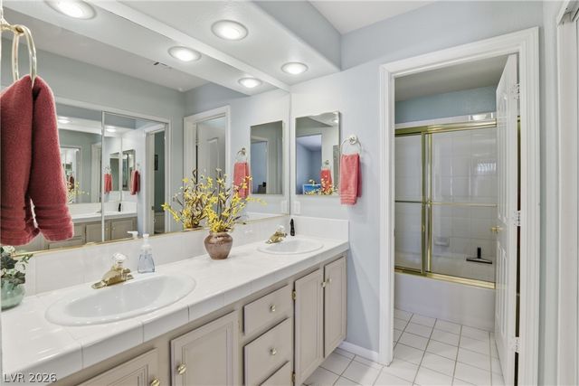 3747 Toroweap Ridge Street, Las Vegas, NV 89147