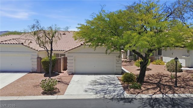 3747 Toroweap Ridge Street, Las Vegas, NV 89147