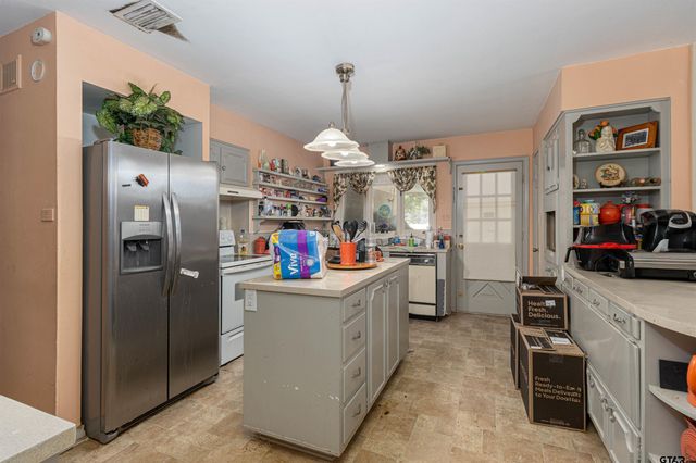 100 Samuel Street, Tyler, TX 75701