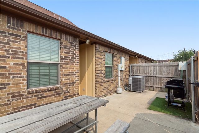 3417 General Parkway N, College Station, TX 77845