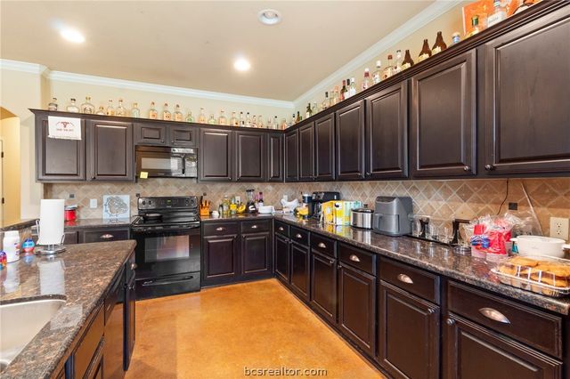 3417 General Parkway N, College Station, TX 77845