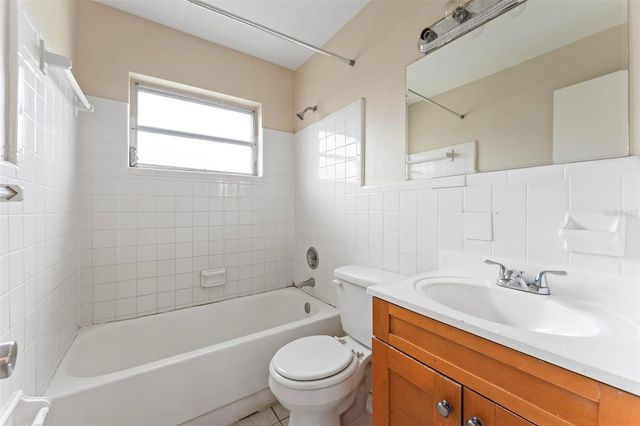 2713 GREENFIELD AVENUE, Orlando, FL 32808