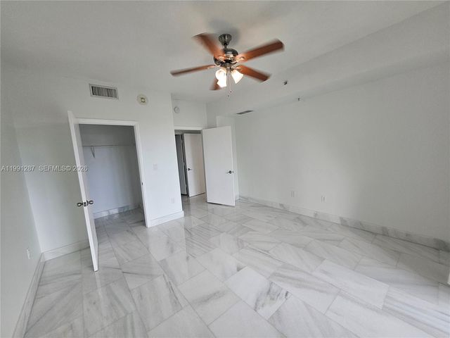253 NE 2nd St 905, Miami, FL 33132
