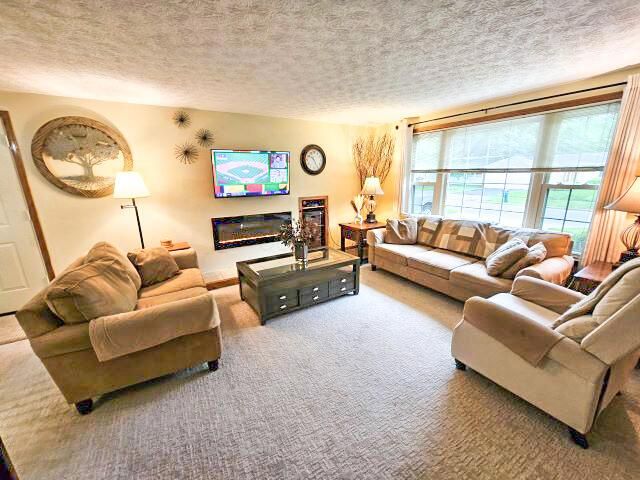 528 Pickerington Hills Drive, Pickerington, OH 43147