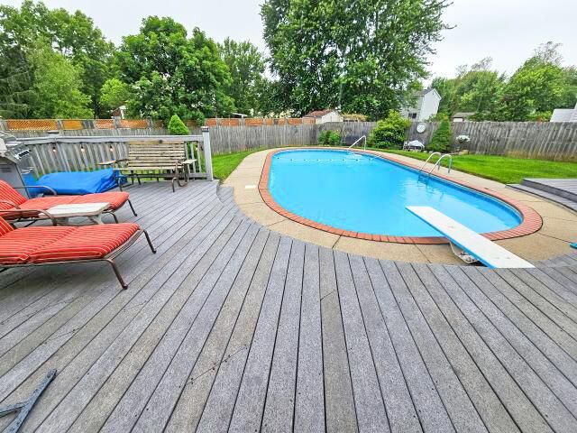 528 Pickerington Hills Drive, Pickerington, OH 43147