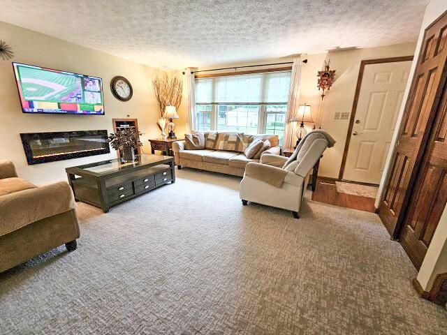 528 Pickerington Hills Drive, Pickerington, OH 43147