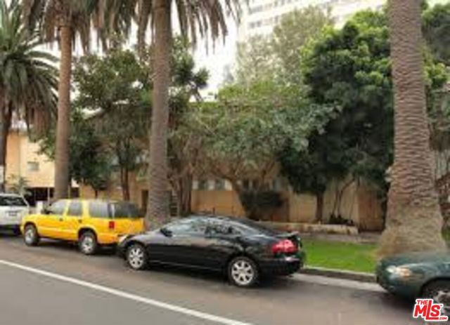 210 California Avenue, Santa Monica, CA 90403