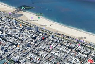 210 California Avenue, Santa Monica, CA 90403