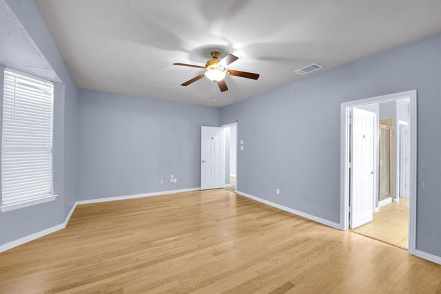 716 Candle Meadow Boulevard, Desoto, TX 75115