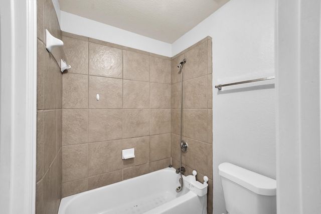 716 Candle Meadow Boulevard, Desoto, TX 75115