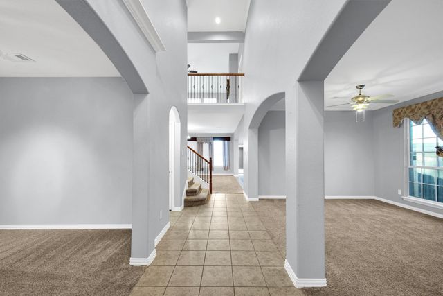 716 Candle Meadow Boulevard, Desoto, TX 75115