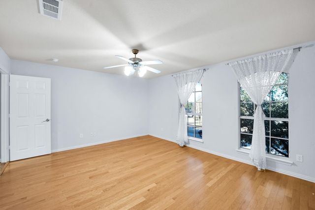 716 Candle Meadow Boulevard, Desoto, TX 75115