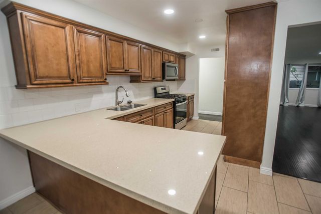 7559 Thorpe Way, Sacramento, CA 95822