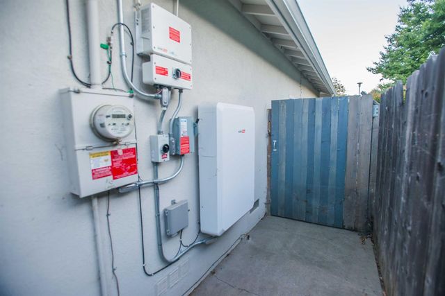 7559 Thorpe Way, Sacramento, CA 95822