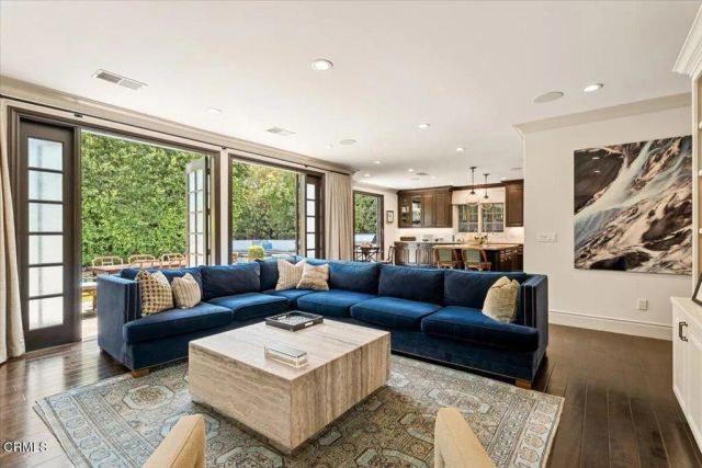 10520 Blythe Avenue, Los Angeles, CA 90064