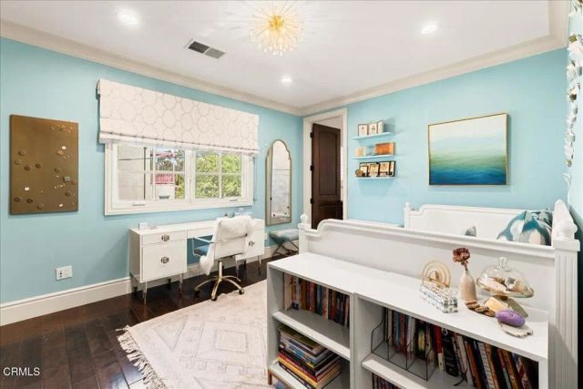 10520 Blythe Avenue, Los Angeles, CA 90064