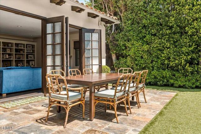 10520 Blythe Avenue, Los Angeles, CA 90064