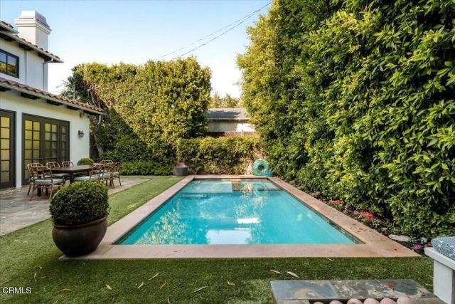 10520 Blythe Avenue, Los Angeles, CA 90064