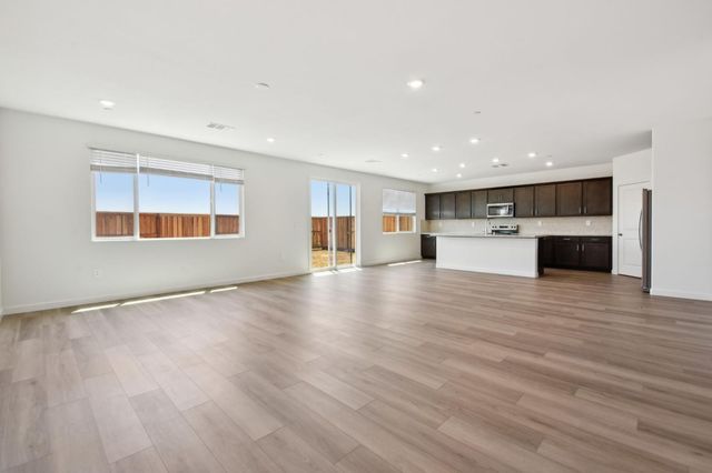 1292 Bastion Ave, Galt, CA 95632