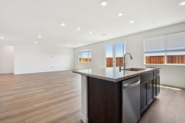 1292 Bastion Ave, Galt, CA 95632