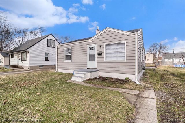 12849 Sarsfield Avenue, Warren, MI 48089